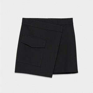 NWT Aritzia Happy Hour Skirt black size 8